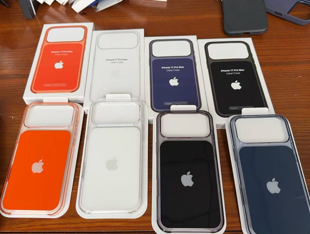 Clear case с КНОПКОЙ и анимацией для iPhone 17 Pro Max