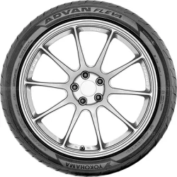 Yokohama Advan Fleva V701 215/55 R17 94W