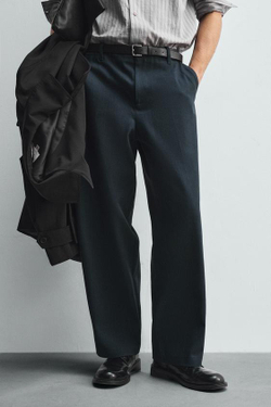 ZARA БРЮКИ-БАНАНЫ ИЗ ЛИОЦЕЛЛА И ХЛОПКА, ВЫЦВЕТШИЙ СИНИЙ