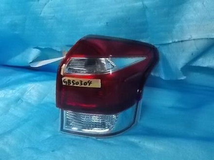 стоп правый Toyota Corolla Fielder NZE161 164 NKE165 13-106