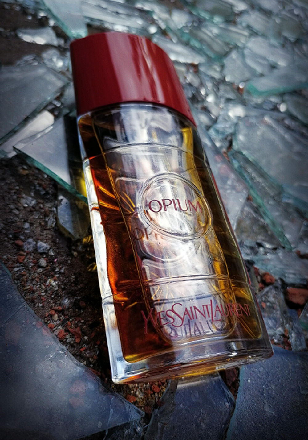Opium (1977) Yves Saint Laurent (duty free парфюмерия)
