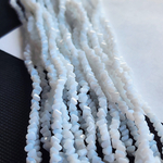 Алмазный хрусталь, белый треугольник, алмазная крошка, 4мм, нить 35см