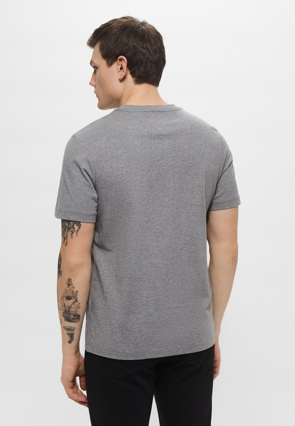 Футболка мужская TOMMY HILFIGER VERTICAL FLAG TEE