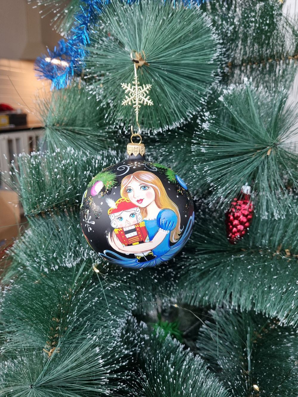 Шар стеклянный "Щелкунчик" ручная роспись