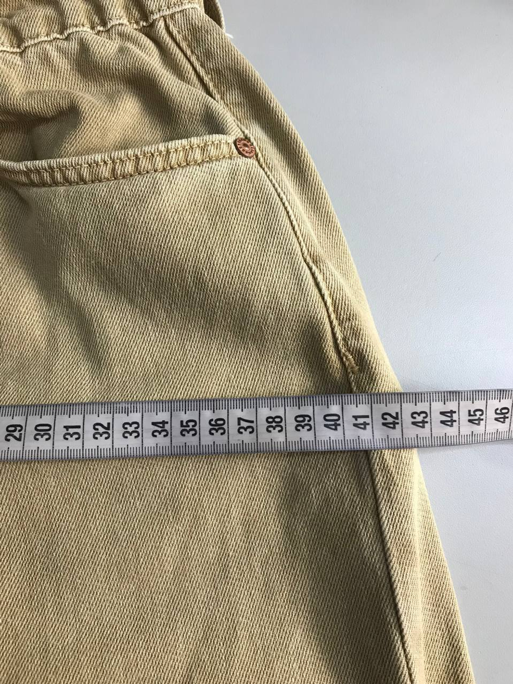 Джинсы Mango очень удобные, маркировка 32 eur, визуально на 38/40 размер