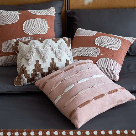 Подушка декоративная feather sketch из коллекции ethnic, 45х45 см