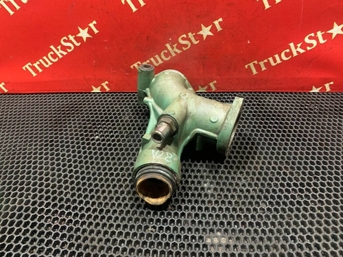 Патрубок системы охлаждения