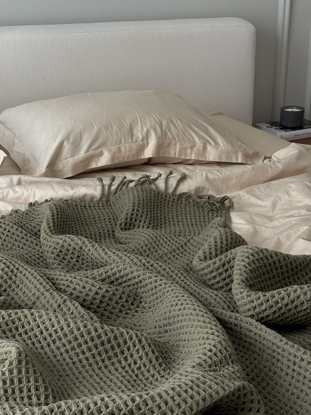 Плед из шерсти травянисто-зеленого цвета из коллекции essential, 130х180 см