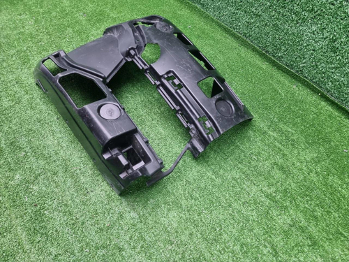 Кронштейн переднего бампера RH BMW 5er G30 (20-23)