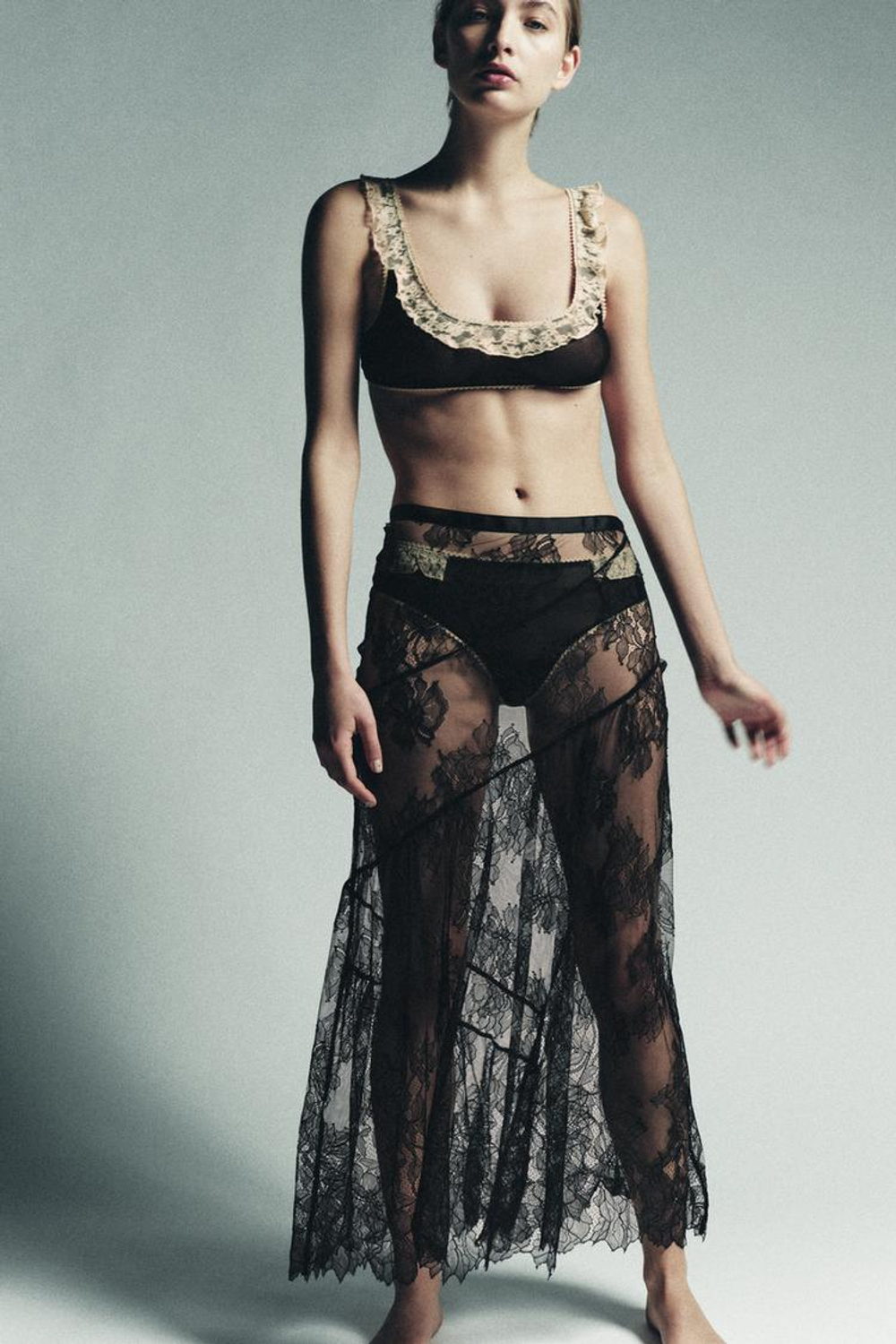 ZARA КРУЖЕВНАЯ ЮБКА МИДИ, ЧЕРНЫЙ