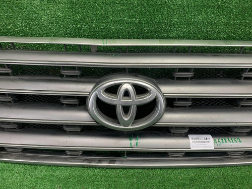 Решетка радиатора Toyota Land Cruiser 200 (2007-2012)