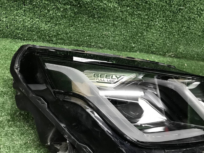 Фара правая Geely Coolray (2019-2023) LED