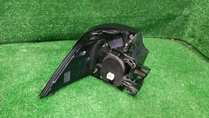 Фонарь правый внешний Lexus LX 3 (15-23) Black