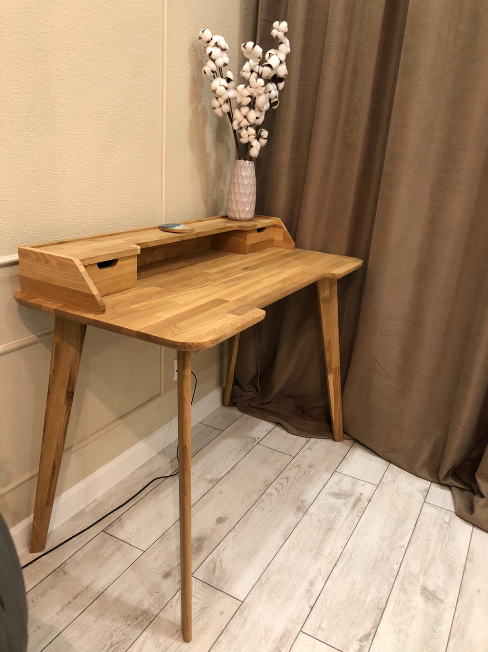 Стол туалетный из массива дуба Lugos'Art