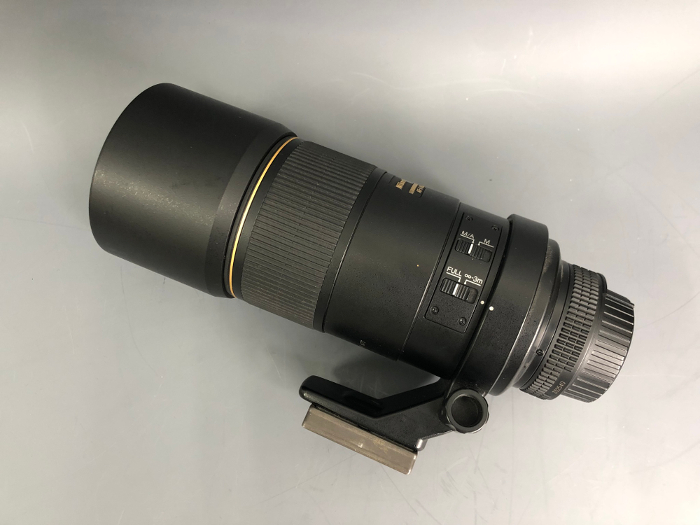 Nikon 300mm 4D ED-IF AF-S Nikkor