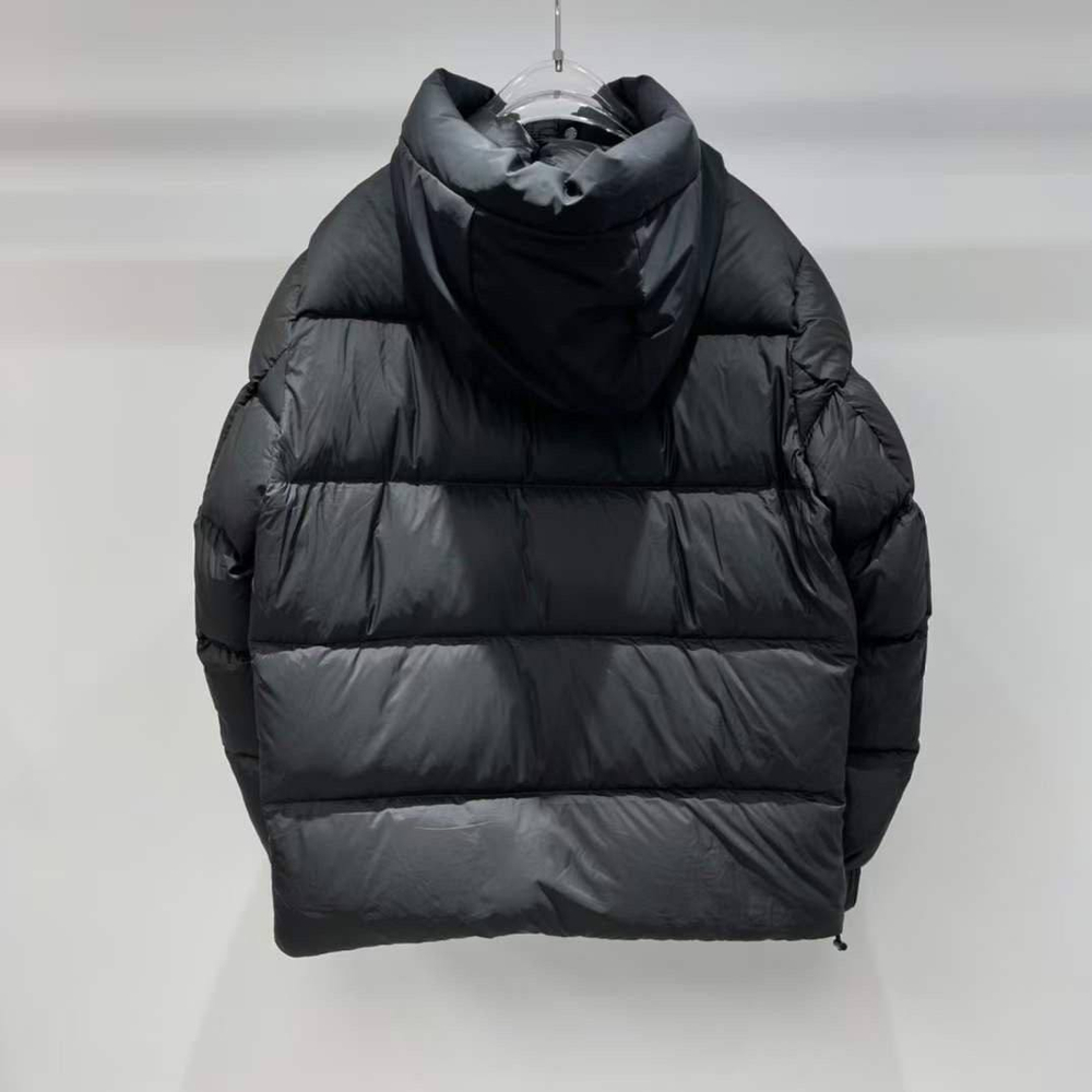 Пуховик Moncler
