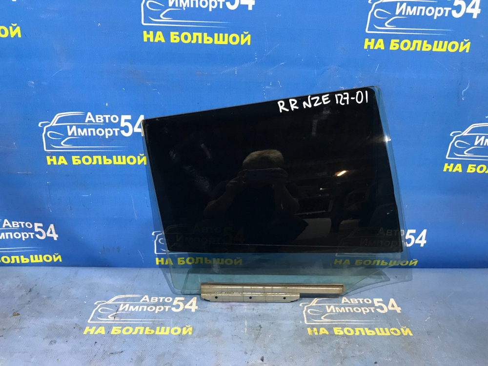 Стекло двери задней правой TOYOTA WILL VS 2002