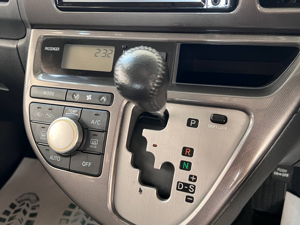 Toyota Wish, 2007 год