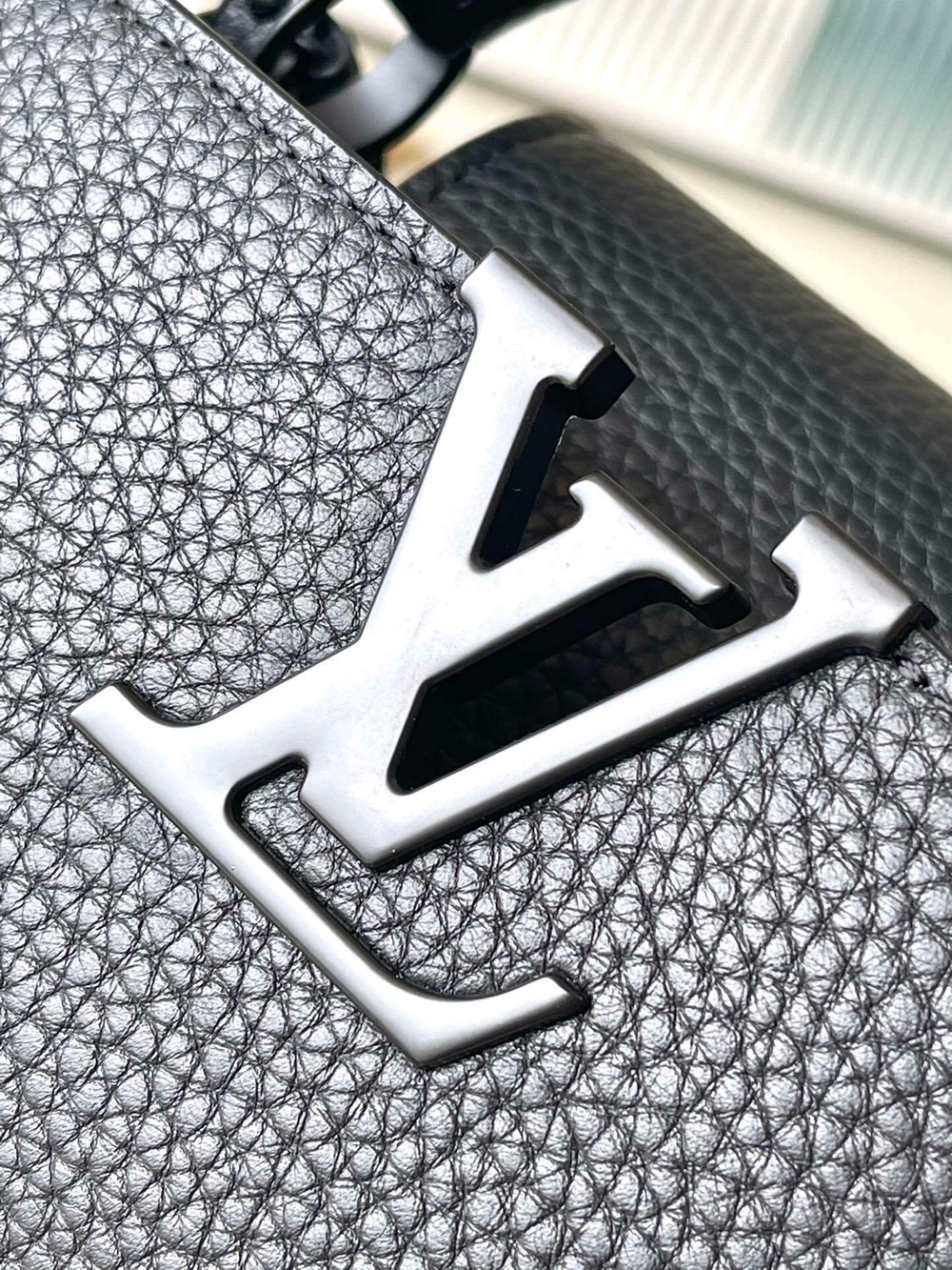 Louis Vuitton Capucines East West Mini