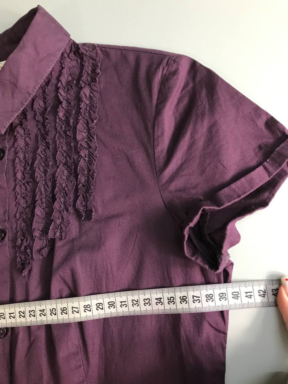 Рубашка с рюшками 42 размер