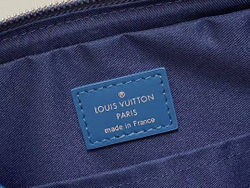Сумка-мессенджер Louis Vuitton