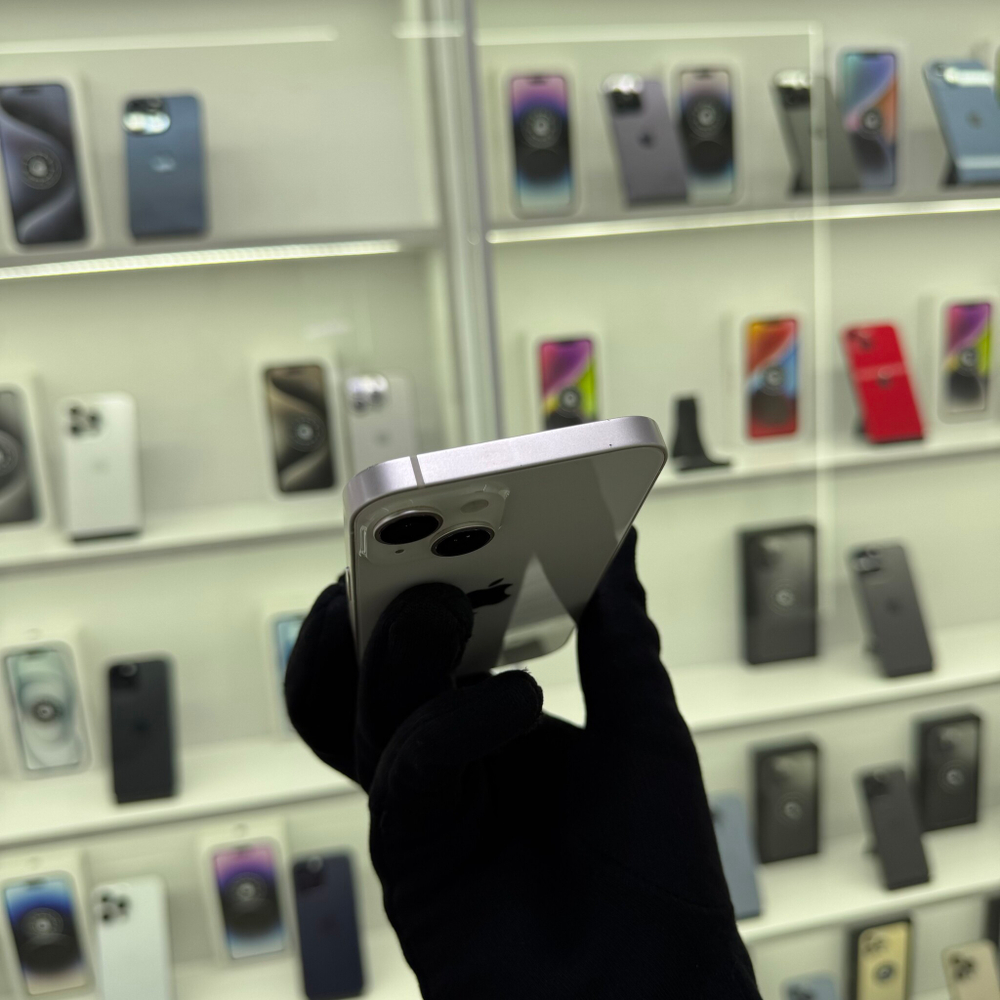 iPhone 13, 128 ГБ б/у