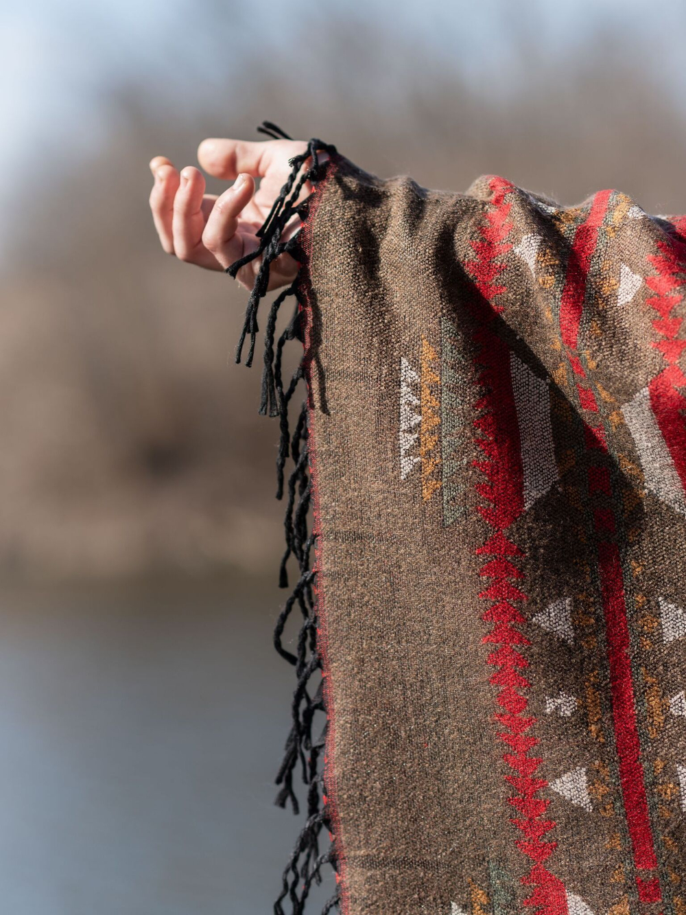 Шарф теплый с индейским орнаментом