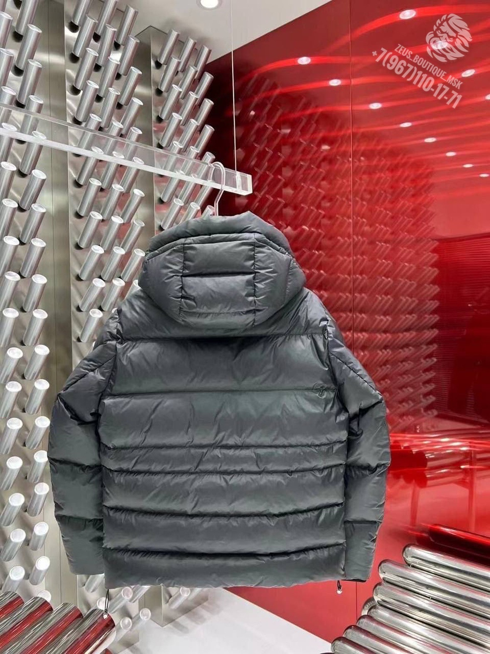 Пуховик Moncler