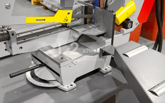 Полуавтоматический ленточнопильный станок Bomar Workline 610.450 DGH