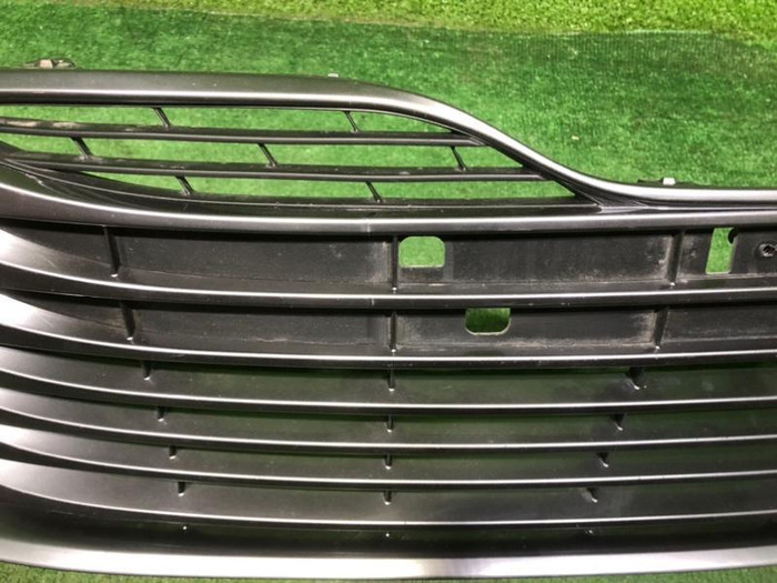 Решетка переднего бампера Toyota Camry xv70 (2017-2021)