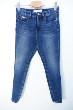 Джинсы Stradivarius зауженные 42 размер