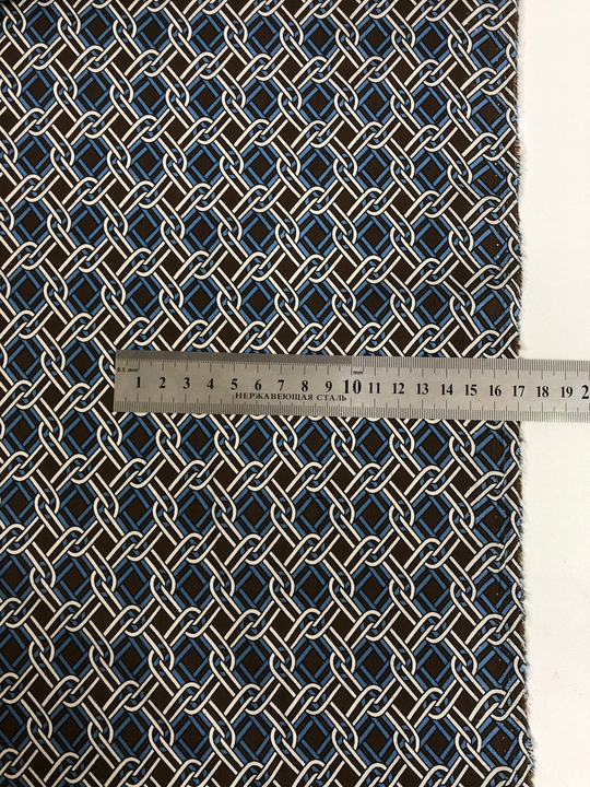 Штапель принт silk цепи белый/синий на коричневом