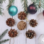 Украшение новогоднее «Шишки с золотым инеем» 5,5 см (набор 6 шт)