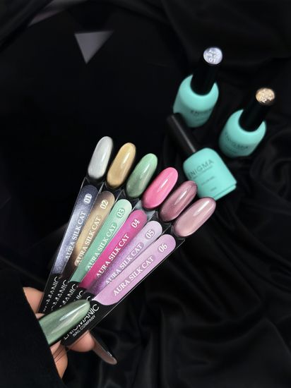 Гель-лак с эффектом кошачий глаз ENIGMANIC AURA silk cat 10 мл. #03