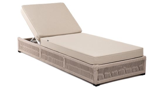 "Ривьера" шезлонг плетеный из роупа, каркас алюминий белый муар, роуп бежевый круглый, ткань бежевая 052
