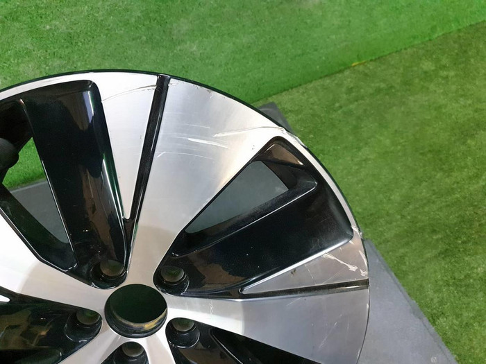 Диск литой R18 Volvo XC40 (2017-н.в.)