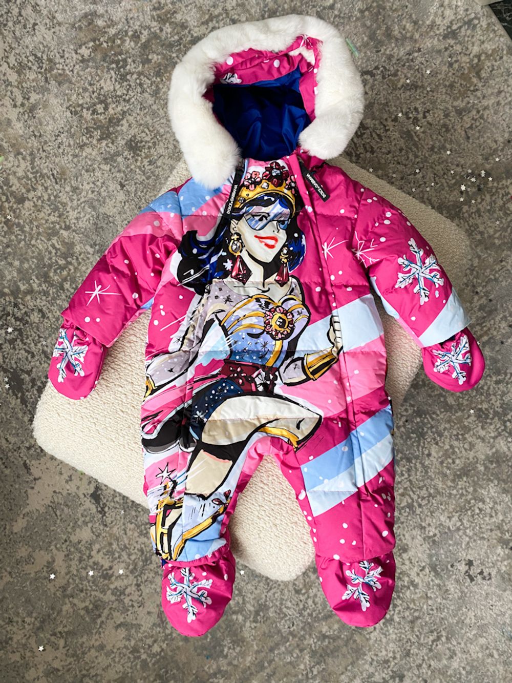 Новый пуховый комбинезон Dolce&Gabbana, 68