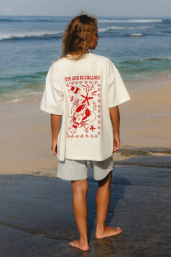 Футболка THE SEA IS CALLING