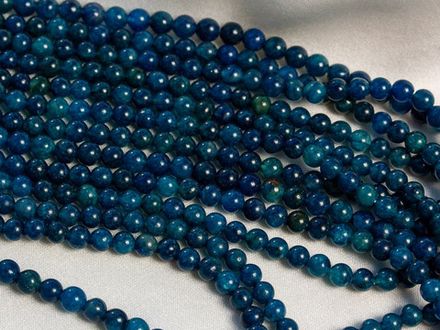 Нить бусин из апатита 4-4.5мм
