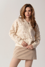 Бомбер с вышивкой