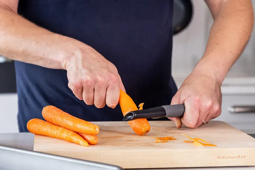 KitchenAid Coreline вертикальная терка серая