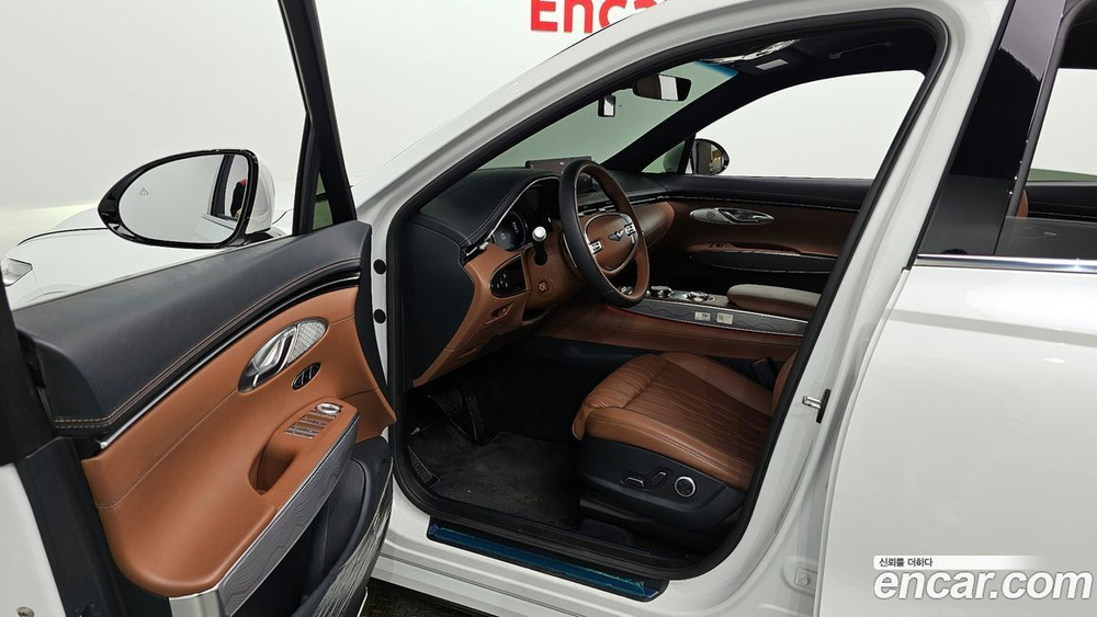 Genesis GV70 2.5T Бензин AWD (10.2022)