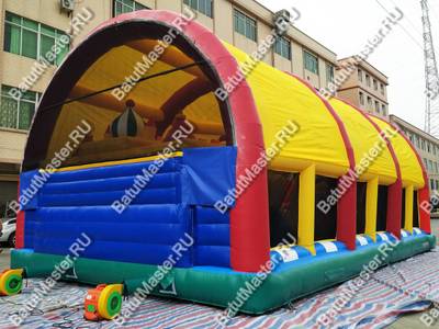 Коммерческий надувной батут "Веселый дом и звери в нём" с крышей 12*7*6 м