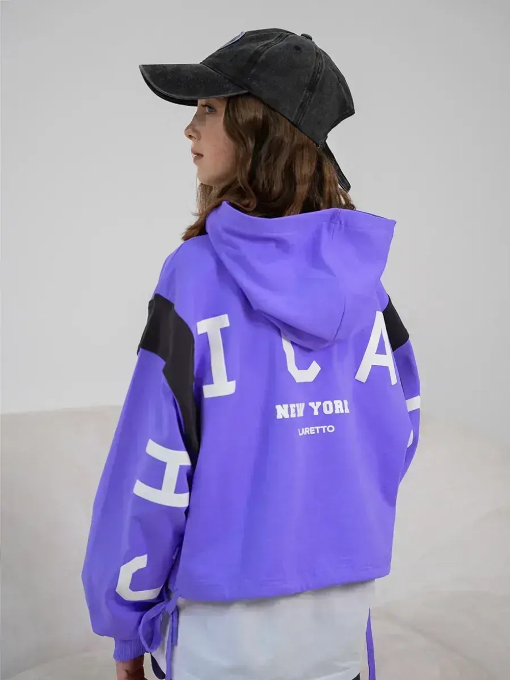 Спортивный костюм для девочки в школу