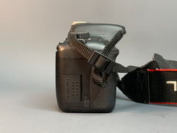 Canon 550D Kit 18-55mm 3.5-5.6 IS II 19.700 кадров