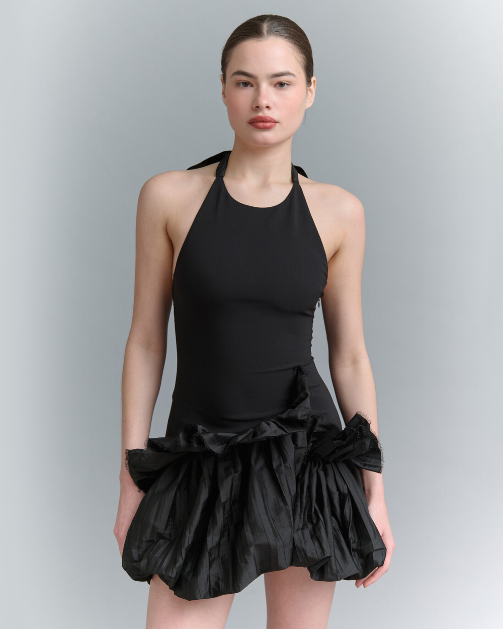 Платье с оборками и прозрачным подъюбником