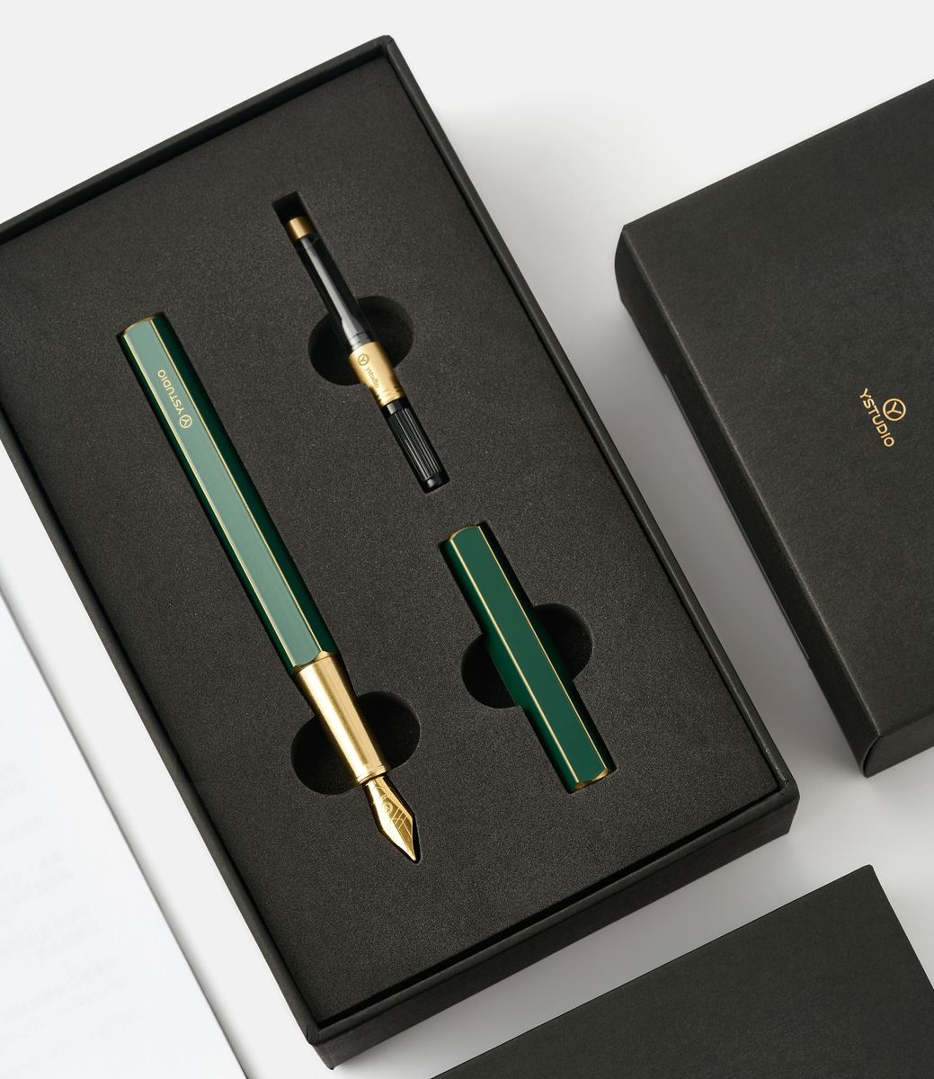 Ystudio Classic Revolve Fountain Pen Green — перьевая ручка из латуни