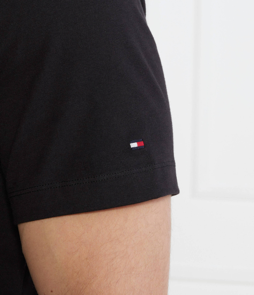 Футболка Tommy Hilfiger - черный(MW0MW33681)