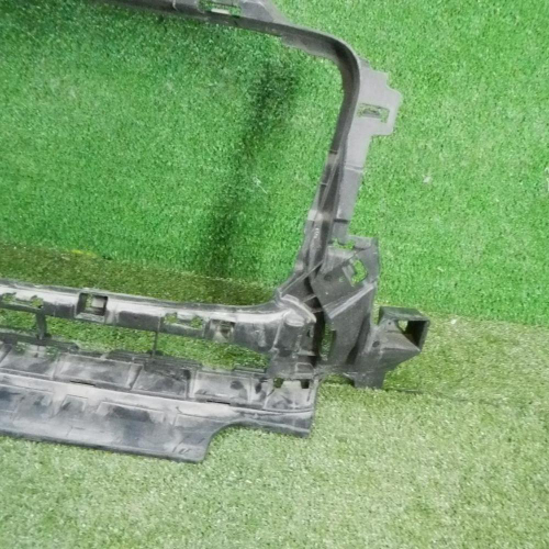 Кронштейн решетки радиатора Mercedes G W463 (2018-н.в.)