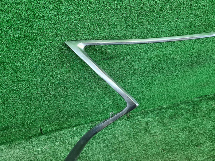 Молдинг решетки радиатора Lexus RX 4 (2019-2022)